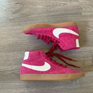 NIKE WMNS Blazer Mid Suede Vintage shoes